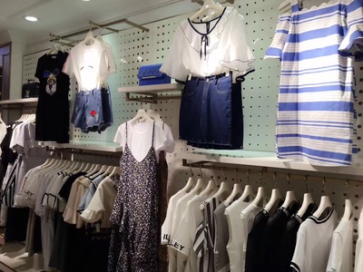 廣州品牌服裝連鎖店,香炫兒女裝加盟開(kāi)啟吸財(cái)模式